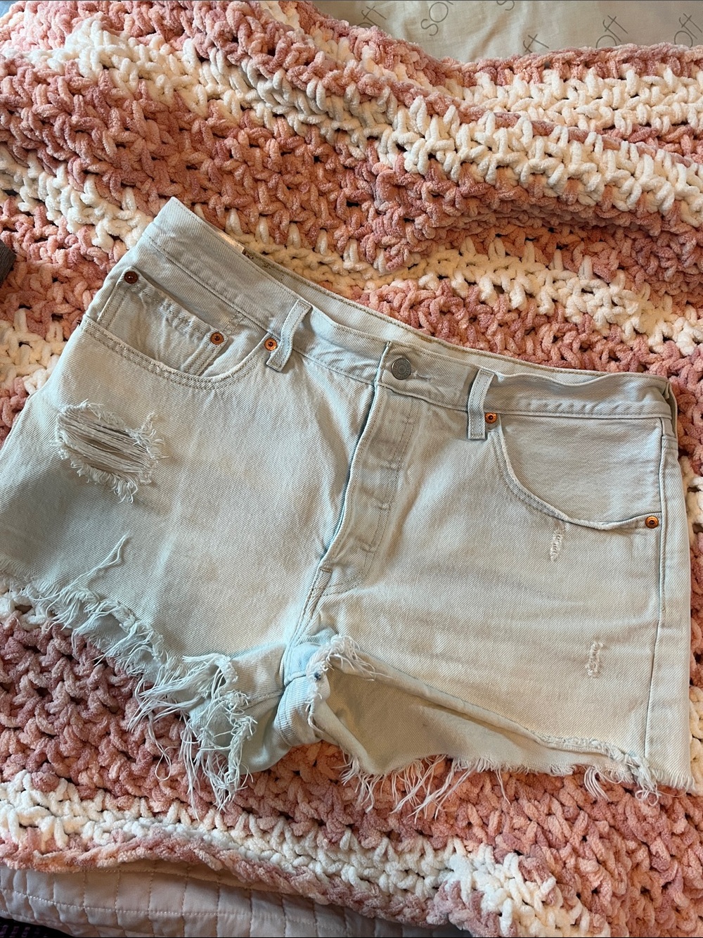 Womens Levi bleached denim 501 jean shorts